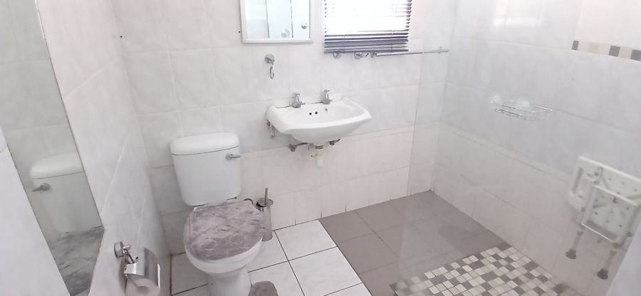 3 Bedroom Property for Sale in Portlands Western Cape